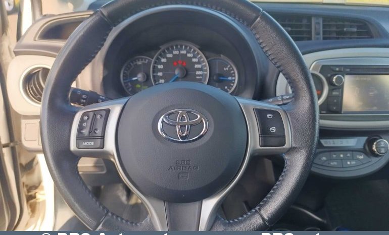 
								Toyota Yaris 1.5 Hybrid ECVT Lounge Automatas 2013 full									