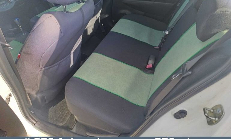 
								Toyota Yaris 1.5 Hybrid ECVT Lounge Automatas 2013 full									