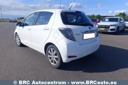 
										Toyota Yaris 1.5 Hybrid ECVT Lounge Automatas 2013 full									
