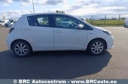 
										Toyota Yaris 1.5 Hybrid ECVT Lounge Automatas 2013 full									