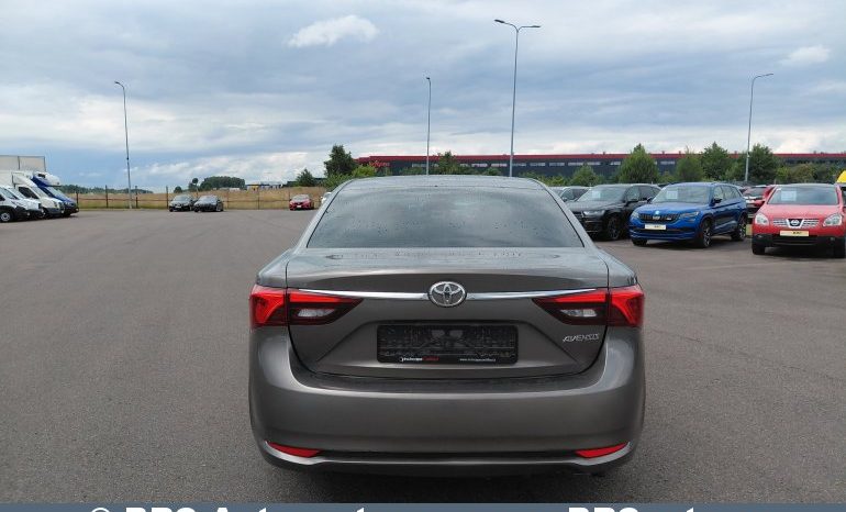 
								Toyota Avensis 1.8 Automatas 2018 full									
