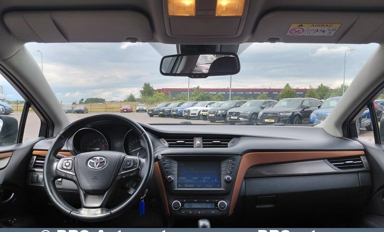 
								Toyota Avensis 1.8 Automatas 2018 full									