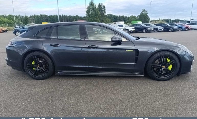 
								Porsche Panamera 4 E-Hybrid Plug-In Sport Turismo 2017 full									