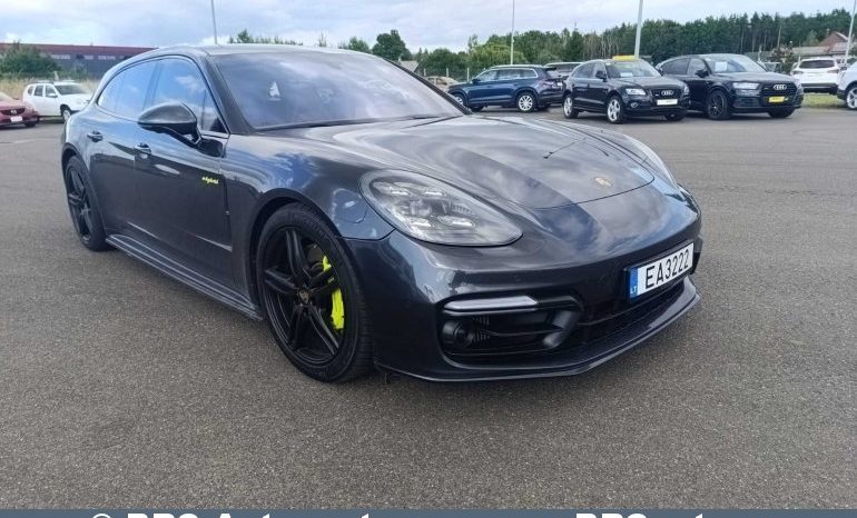 
								Porsche Panamera 4 E-Hybrid Plug-In Sport Turismo 2017 full									