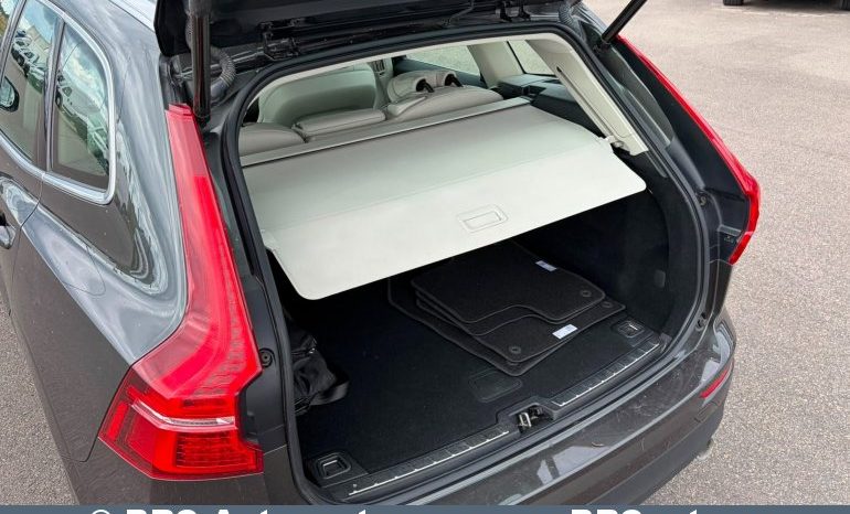 
								Volvo XC 60 B4 Mild-Hybrid Automatas 2020 full									