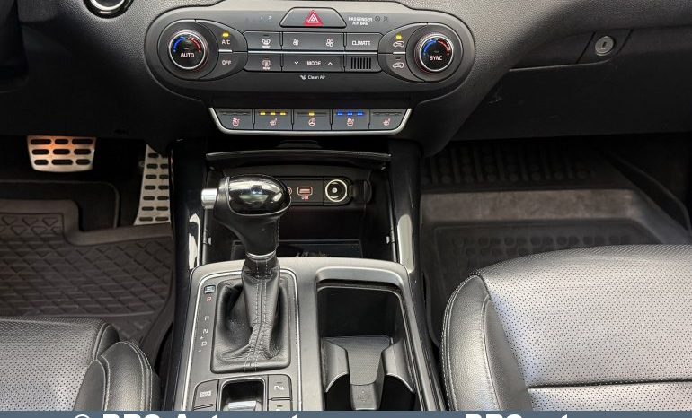 
								Kia Sorento 2.2 CRDi Automatas 2016 full									