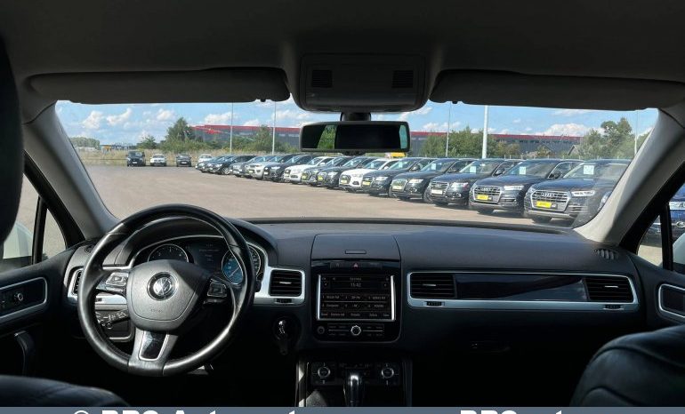 
								Volkswagen Touareg 3.0 V6 TDI BlueMotion 2011 full									
