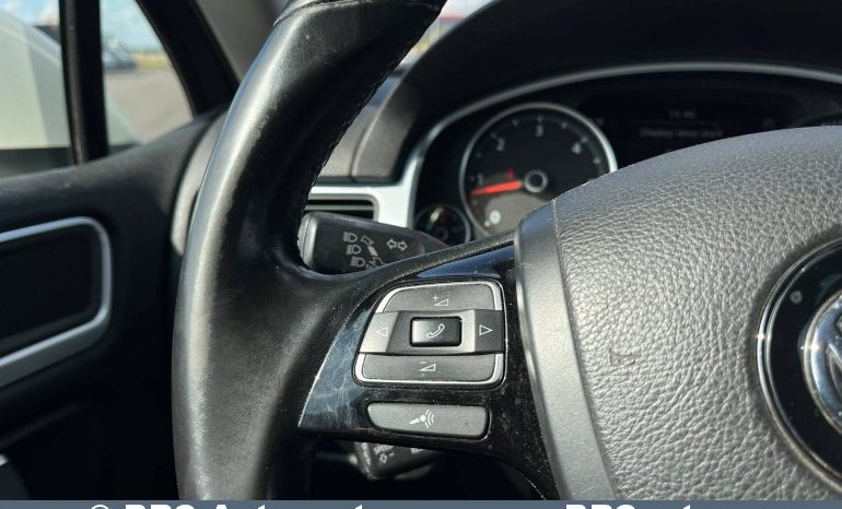 
								Volkswagen Touareg 3.0 V6 TDI BlueMotion 2011 full									
