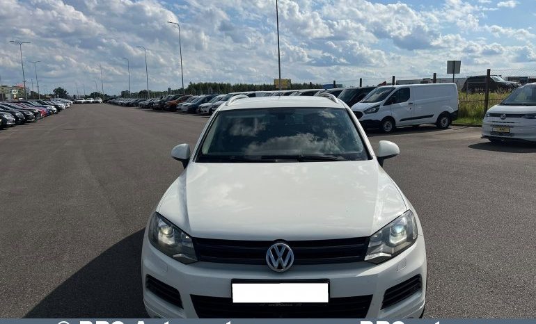 
								Volkswagen Touareg 3.0 V6 TDI BlueMotion 2011 full									