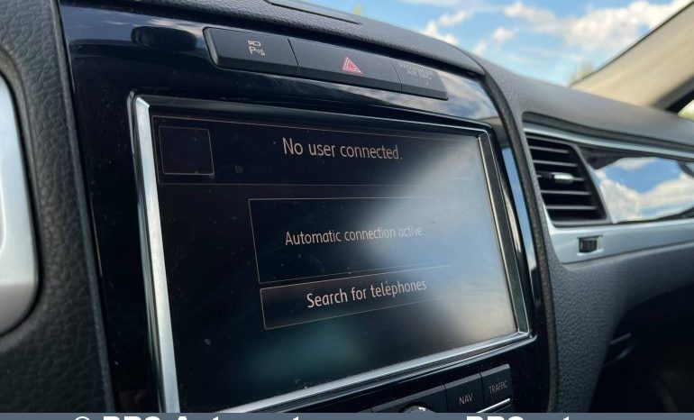 
								Volkswagen Touareg 3.0 V6 TDI BlueMotion 2011 full									
