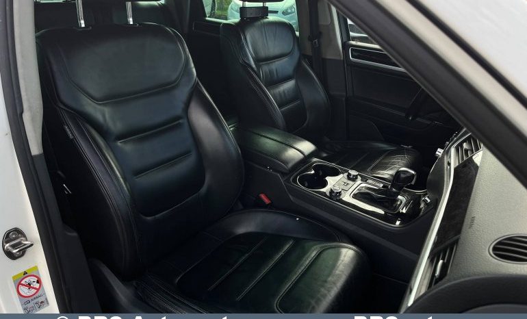 
								Volkswagen Touareg 3.0 V6 TDI BlueMotion 2011 full									