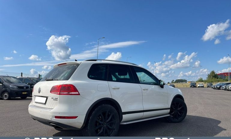
								Volkswagen Touareg 3.0 V6 TDI BlueMotion 2011 full									