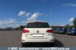 
										Volkswagen Touareg 3.0 V6 TDI BlueMotion 2011 full									
