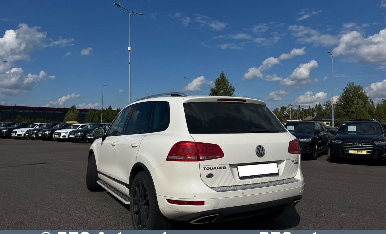 
								Volkswagen Touareg 3.0 V6 TDI BlueMotion 2011 full									