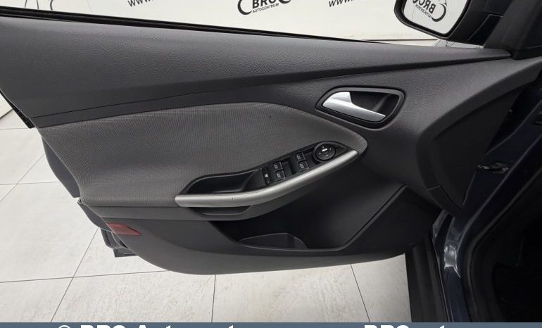 
								Ford Focus 1.0 Ecoboost 2012 full									