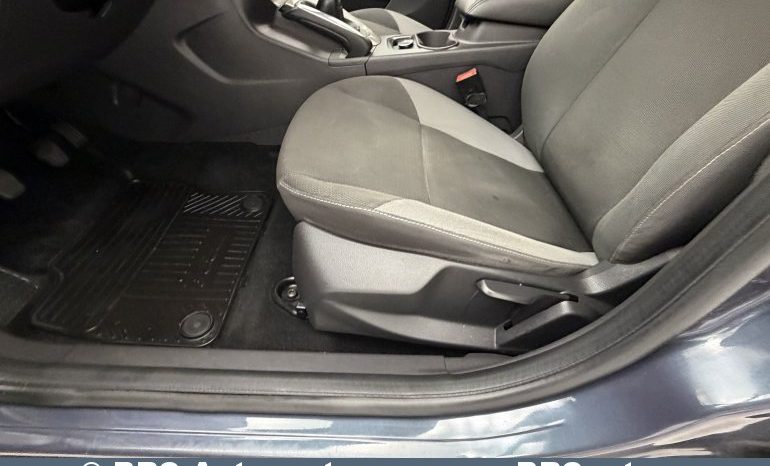 
								Ford Focus 1.0 Ecoboost 2012 full									