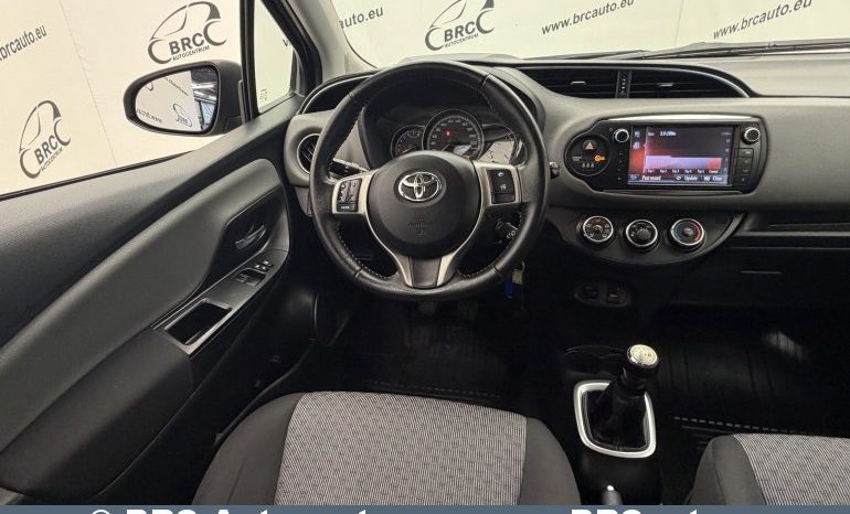 
								Toyota Yaris 1.0 VVT-i 2014 full									