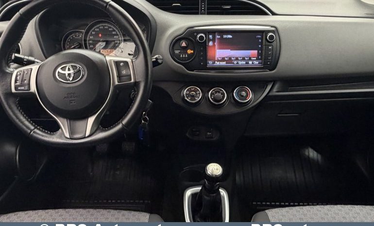 
								Toyota Yaris 1.0 VVT-i 2014 full									