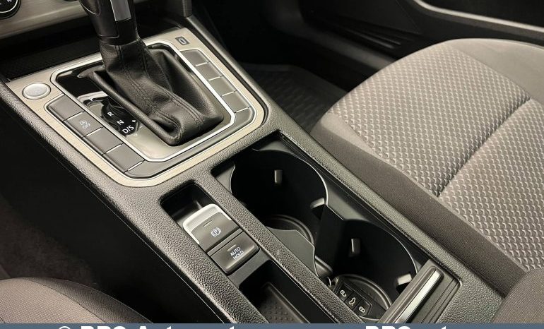 
								Volkswagen Passat 1.5 TSI Automatas 2020 full									
