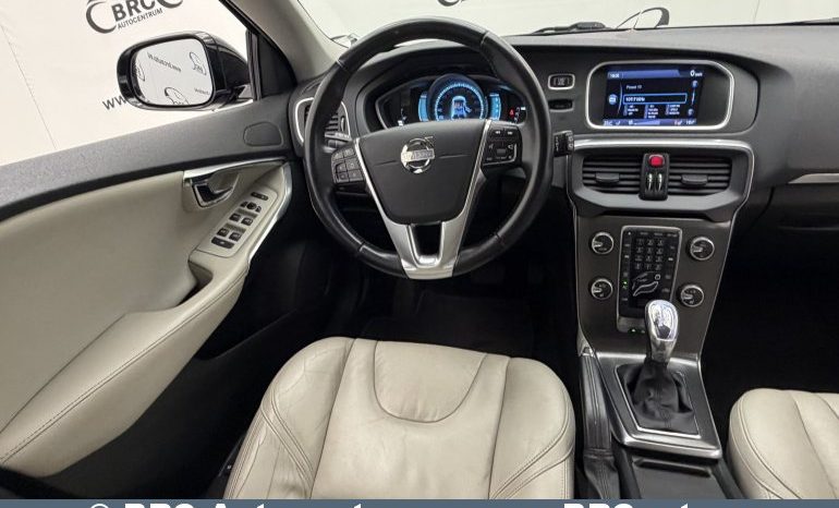 
								Volvo V40 D4 Summum Automatas 2012 full									