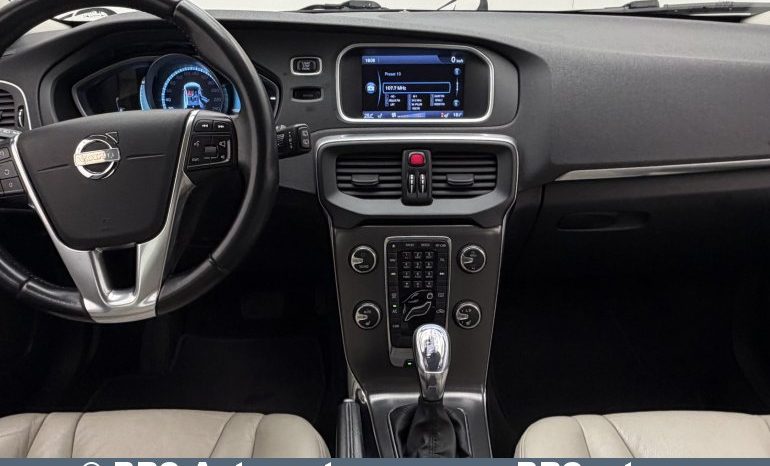 
								Volvo V40 D4 Summum Automatas 2012 full									