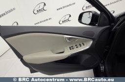 
										Volvo V40 D4 Summum Automatas 2012 full									