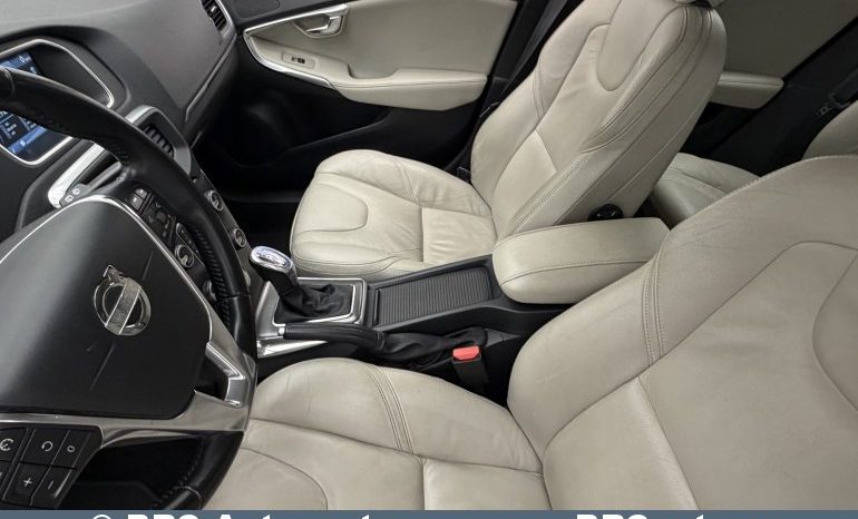 
								Volvo V40 D4 Summum Automatas 2012 full									