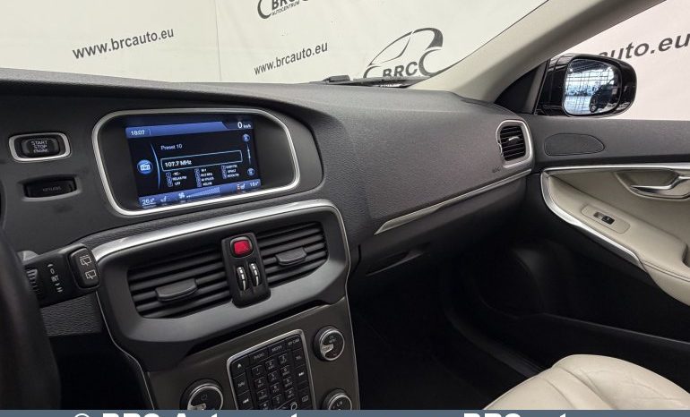 
								Volvo V40 D4 Summum Automatas 2012 full									