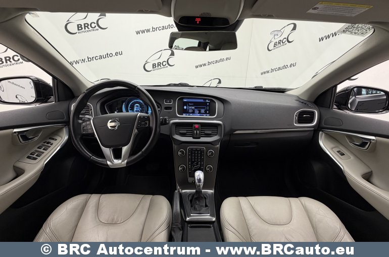 Volvo V40 D4 Summum Automatas 2012