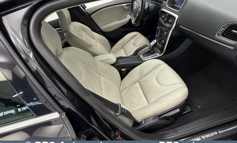 
								Volvo V40 D4 Summum Automatas 2012 full									
