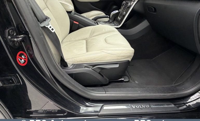 
								Volvo V40 D4 Summum Automatas 2012 full									