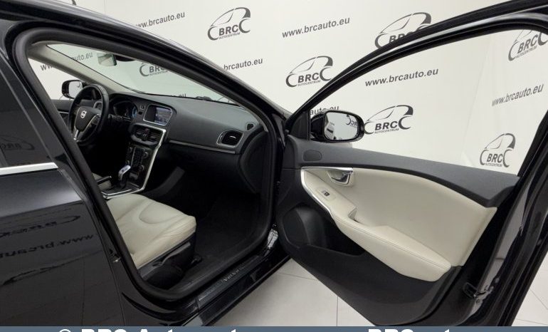 
								Volvo V40 D4 Summum Automatas 2012 full									
