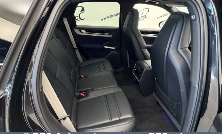 
								Porsche Cayenne V6 4WD Automatas 2023 full									
