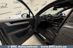 
										Porsche Cayenne V6 4WD Automatas 2023 full									
