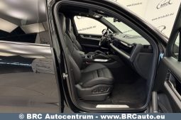 
										Porsche Cayenne V6 4WD Automatas 2023 full									