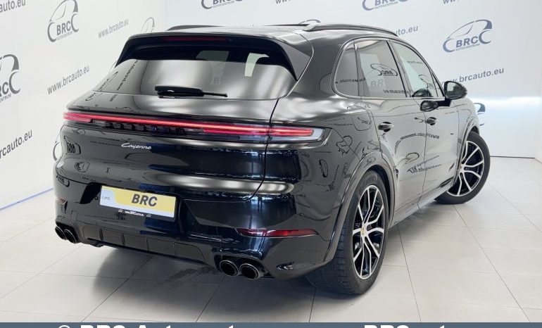 
								Porsche Cayenne V6 4WD Automatas 2023 full									