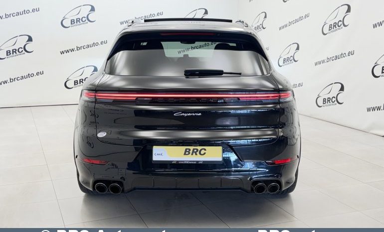 
								Porsche Cayenne V6 4WD Automatas 2023 full									