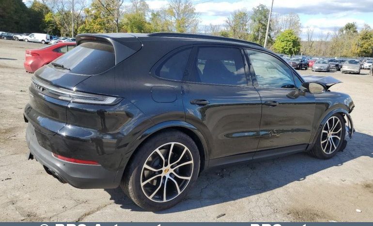 
								Porsche Cayenne V6 4WD Automatas 2023 full									