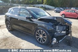 
										Porsche Cayenne V6 4WD Automatas 2023 full									