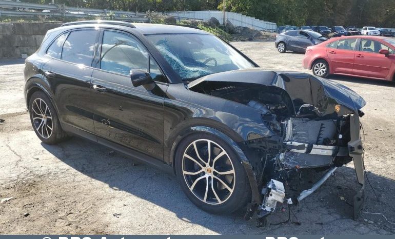 
								Porsche Cayenne V6 4WD Automatas 2023 full									