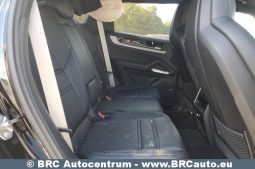 
										Porsche Cayenne V6 4WD Automatas 2023 full									