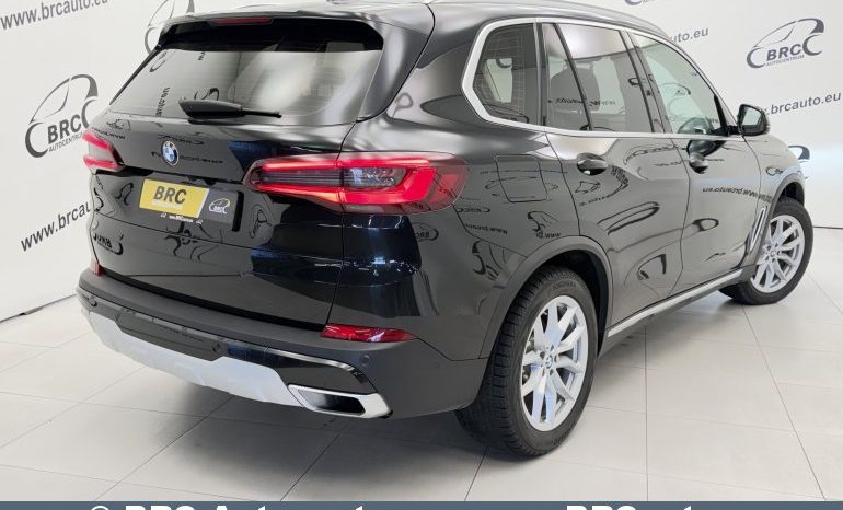 
								BMW X5 xDrive30d Mild-Hybrid Automatas 2023 full									