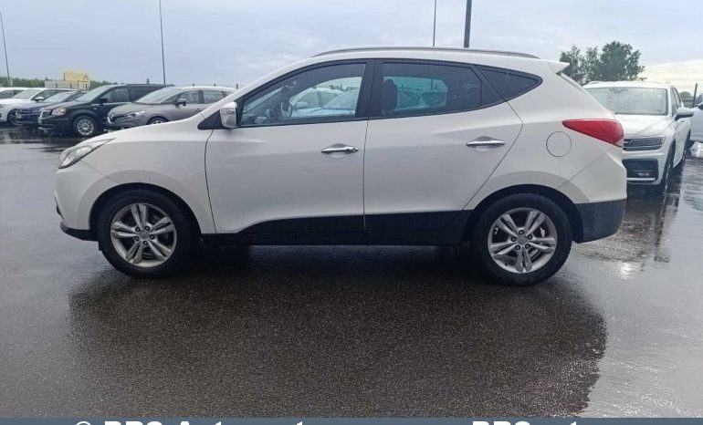 
								Hyundai ix35 CRDi 4WD 2012 full									