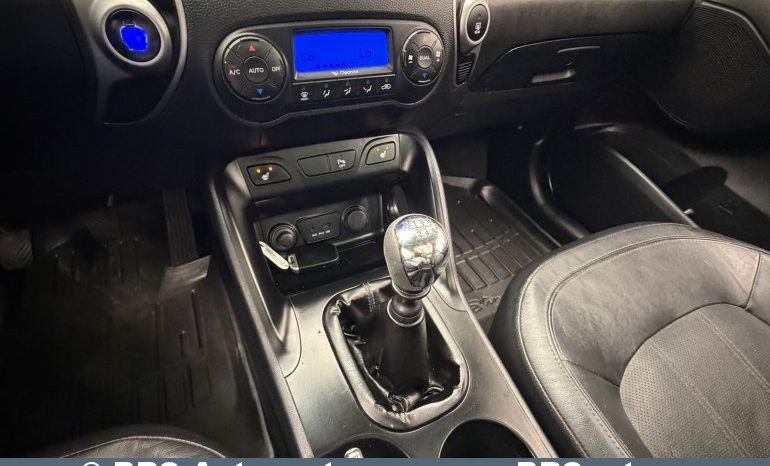 
								Hyundai ix35 CRDi 4WD 2012 full									
