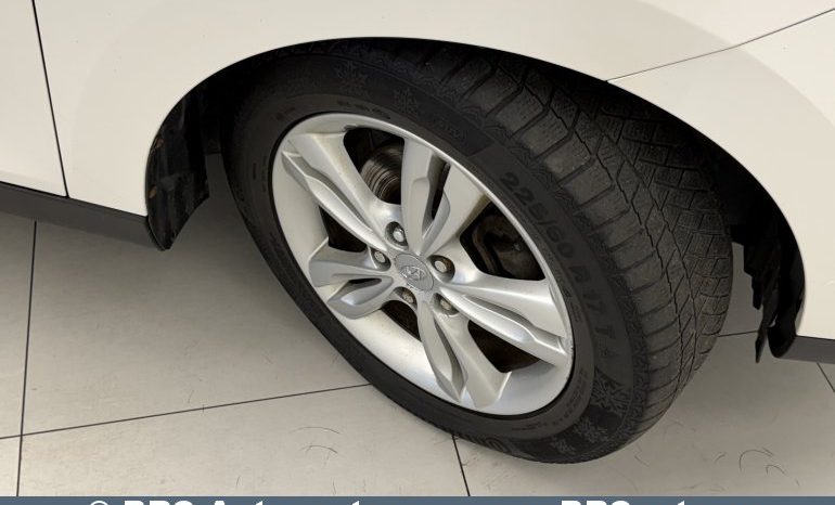 
								Hyundai ix35 CRDi 4WD 2012 full									