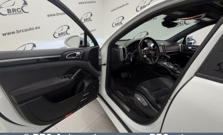 
								Porsche Cayenne GTS Automatas 2016 full									