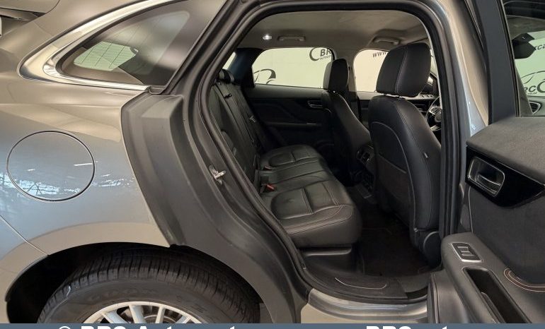 
								Jaguar F-Pace 2.0l 25t AWD Automatas 2019 full									