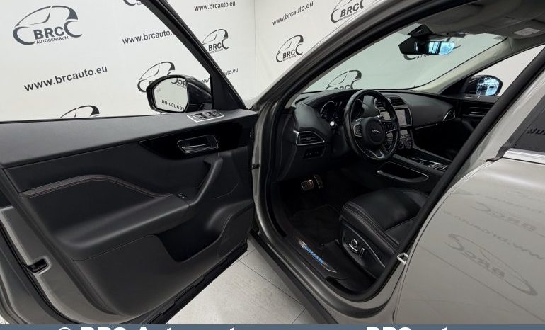 
								Jaguar F-Pace 2.0l 25t AWD Automatas 2019 full									
