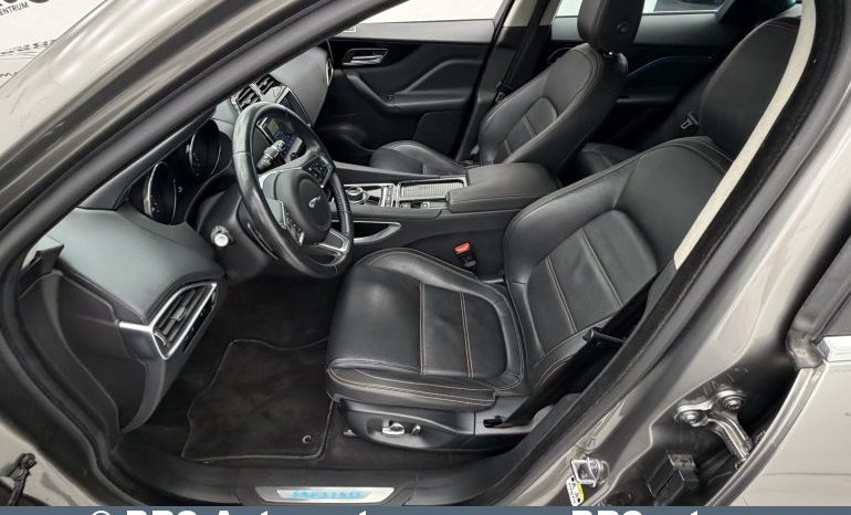 
								Jaguar F-Pace 2.0l 25t AWD Automatas 2019 full									