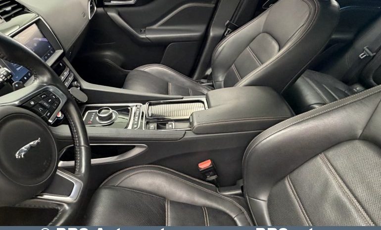 
								Jaguar F-Pace 2.0l 25t AWD Automatas 2019 full									